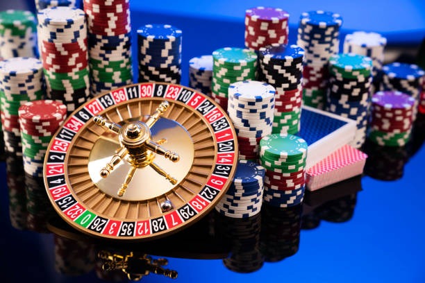 linejitu live dealer casino table interface with blackjack and roulette